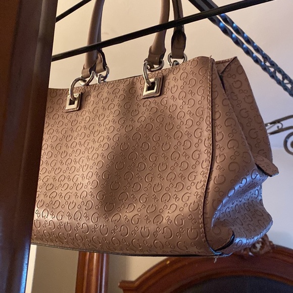 Guess handbag - Picture 7 of 8